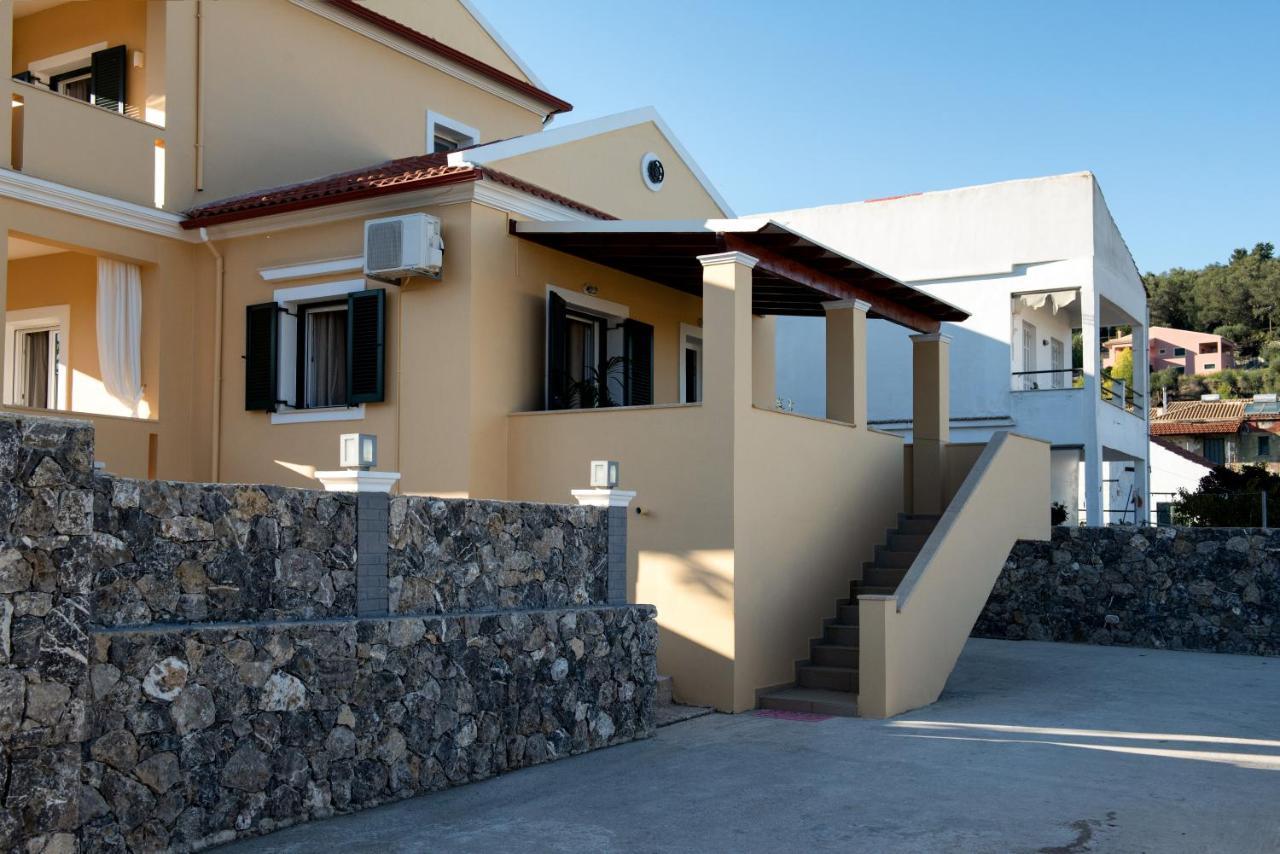 Casa Dell Amore Petrití Exteriör bild